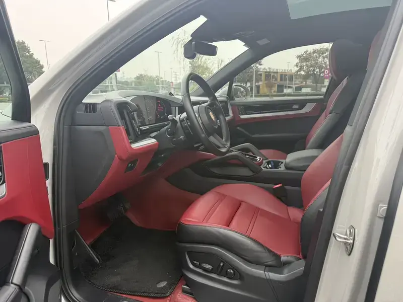 2024 Porsche Cayenne с пробегом 43 000 км