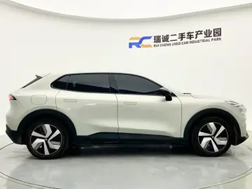 2024 Changan Shenlan S05 с пробегом 21 000 км