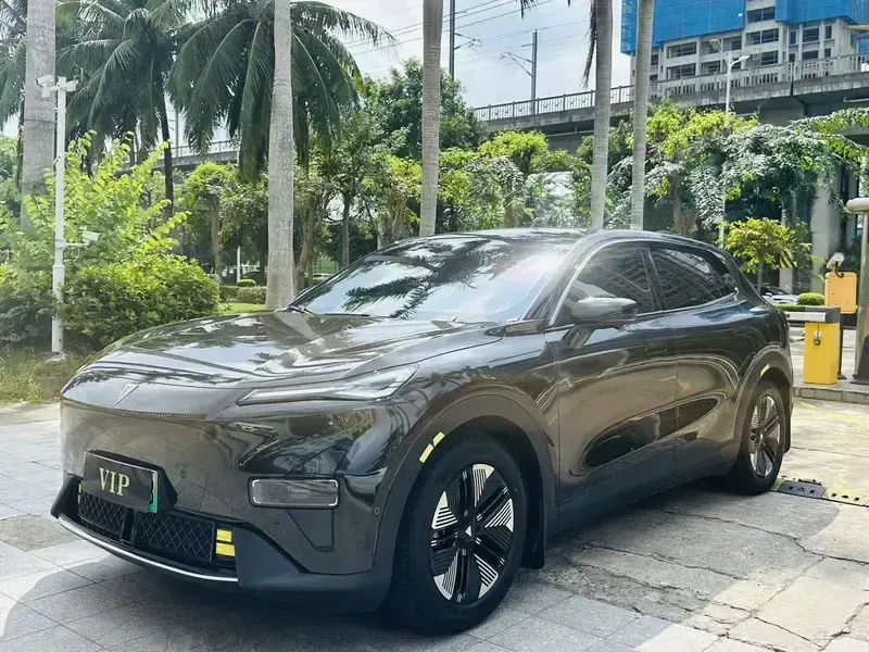 2024 Changan Shenlan S05 с пробегом 20 000 км