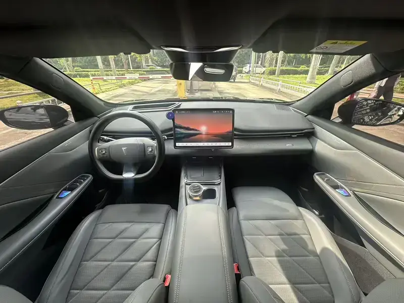 2024 Changan Shenlan S05 с пробегом 20 000 км