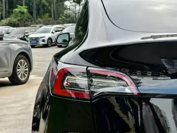 2021 Tesla Model Y с пробегом 111 000 км