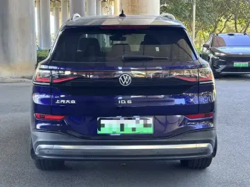 2021 Volkswagen ID.6 с пробегом 94 000 км