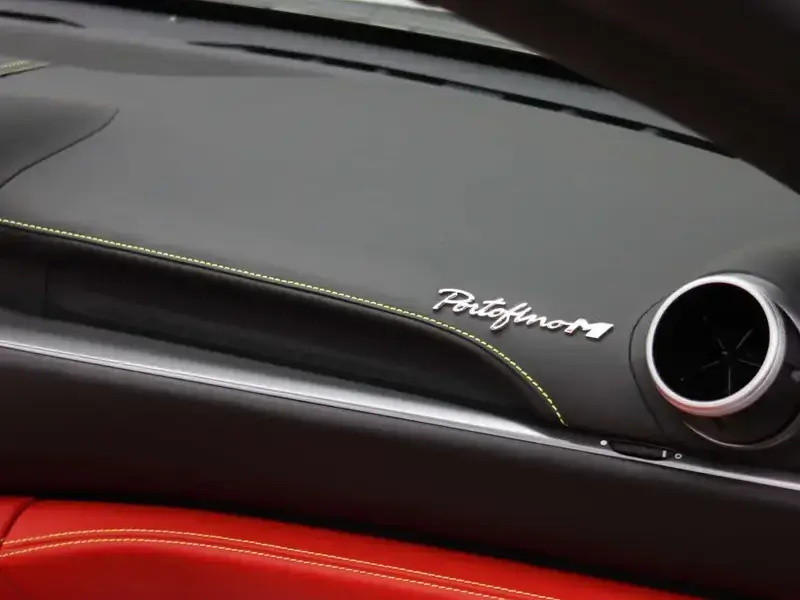 2021 Ferrari Portofino с пробегом 10 000 км