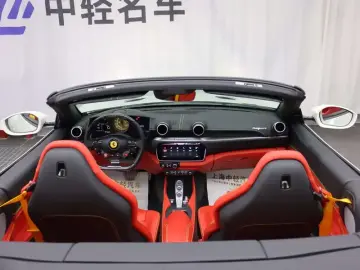 2021 Ferrari Portofino с пробегом 10 000 км