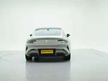 2024 Xiaomi SU7 с пробегом 22 100 км