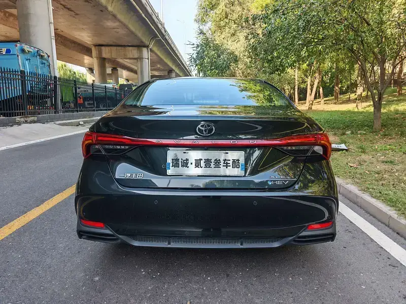 2024 Toyota Avalon с пробегом 30 000 км