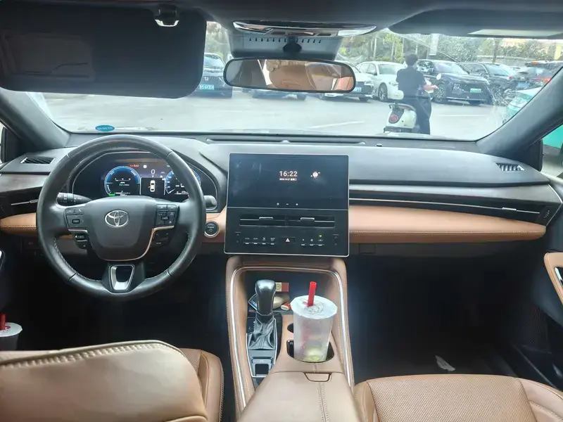 2024 Toyota Avalon с пробегом 19 000 км