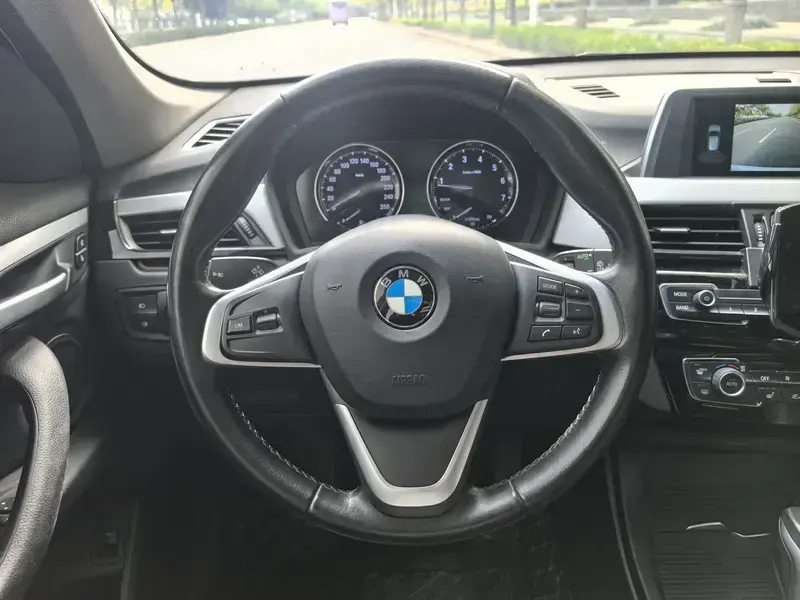 2019 BMW X1 с пробегом 69 000 км