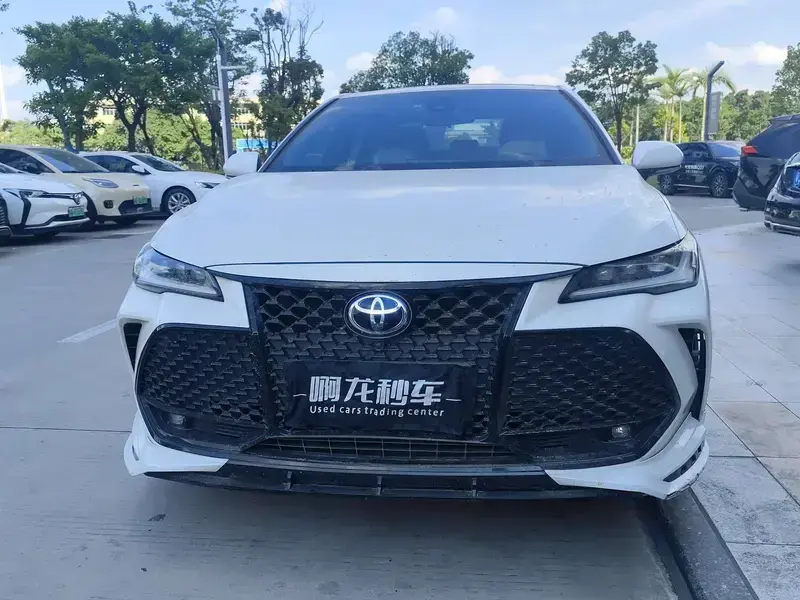 2023 Toyota Avalon с пробегом 7 000 км