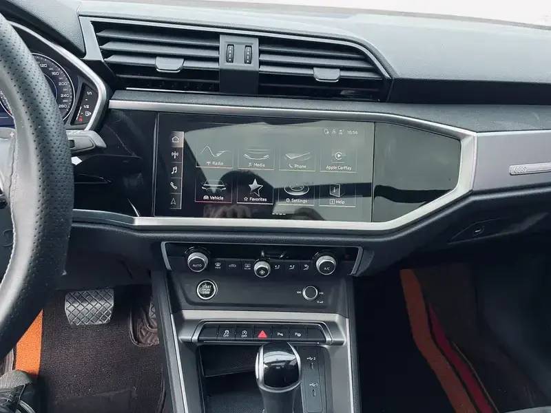 2022 Audi Q3 с пробегом 19 500 км
