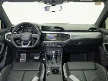 2024 Audi Q3 с пробегом 7 800 км