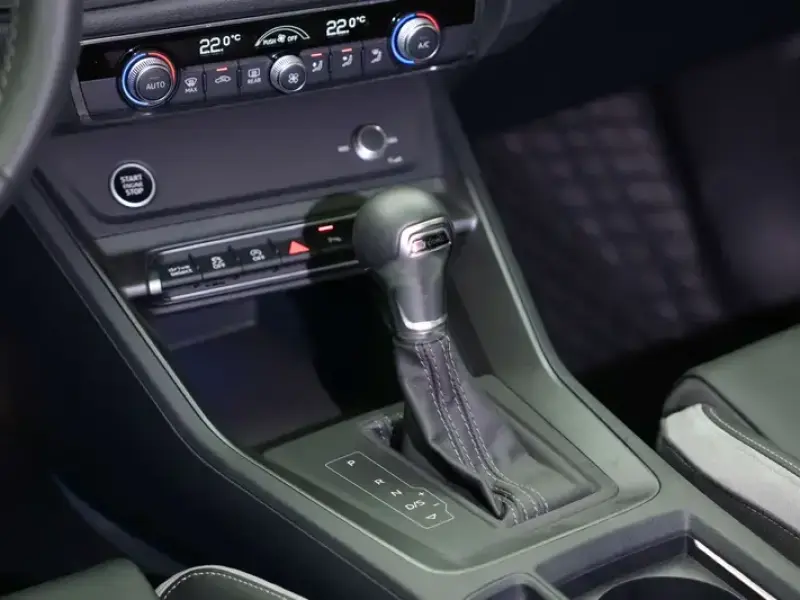 2024 Audi Q3 с пробегом 7 800 км