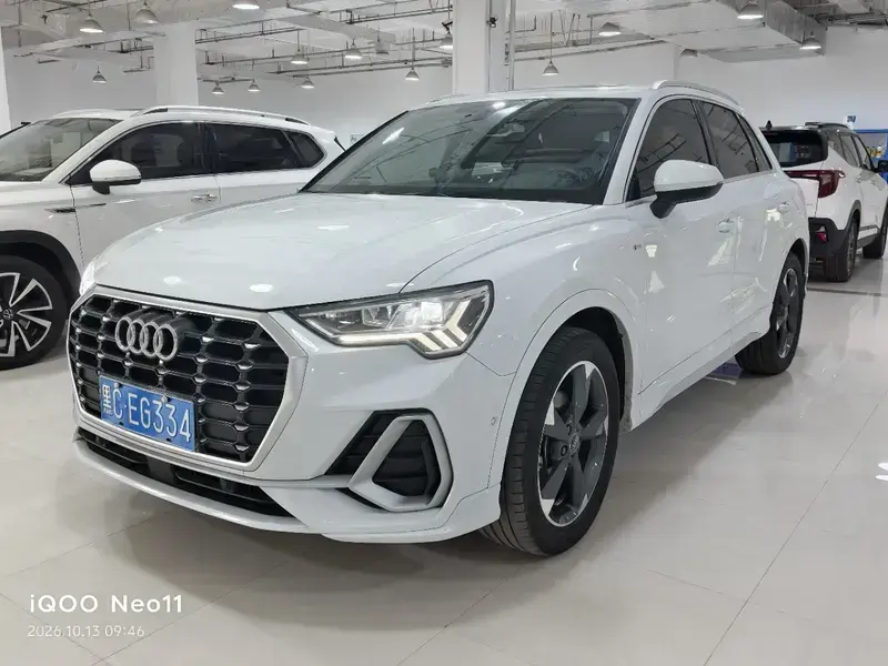 2022 Audi Q3 с пробегом 44 400 км
