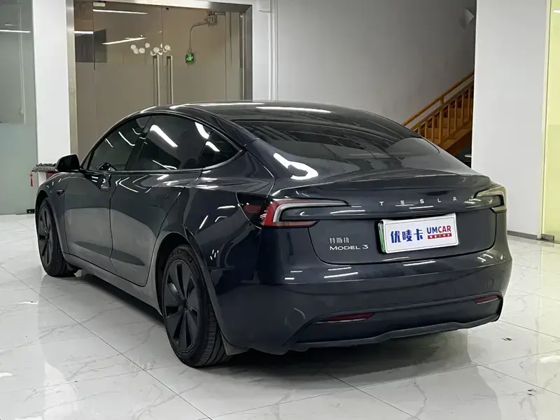 2023 Tesla Model 3 с пробегом 55 000 км