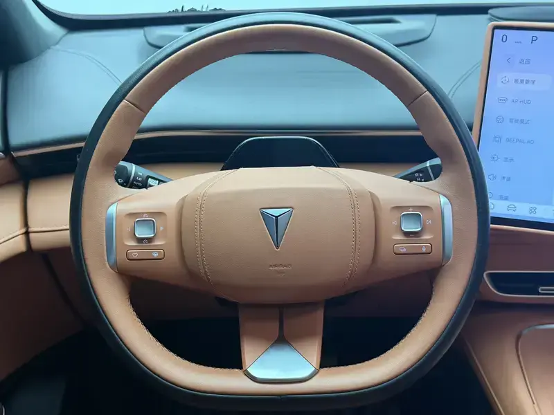 2025 Changan Deepal S07 с пробегом 29 300 км