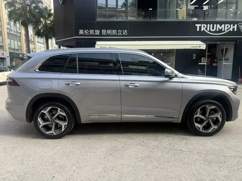 2024 Geely Monjaro с пробегом 25 000 км