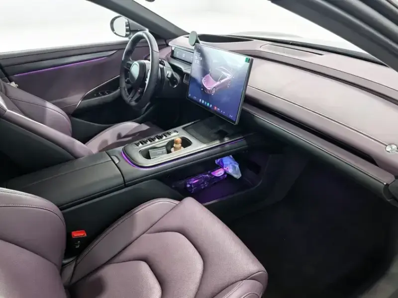 2024 Xiaomi SU7 с пробегом 11 000 км