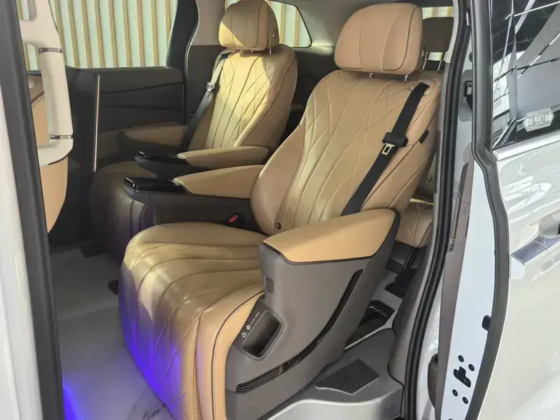 2022 Denza D9 с пробегом 49 000 км