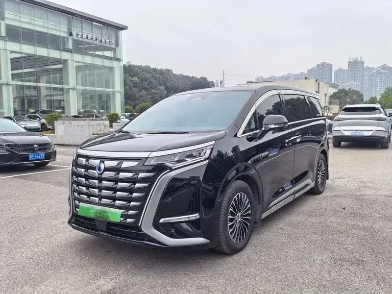 2022 Denza D9 с пробегом 58 000 км