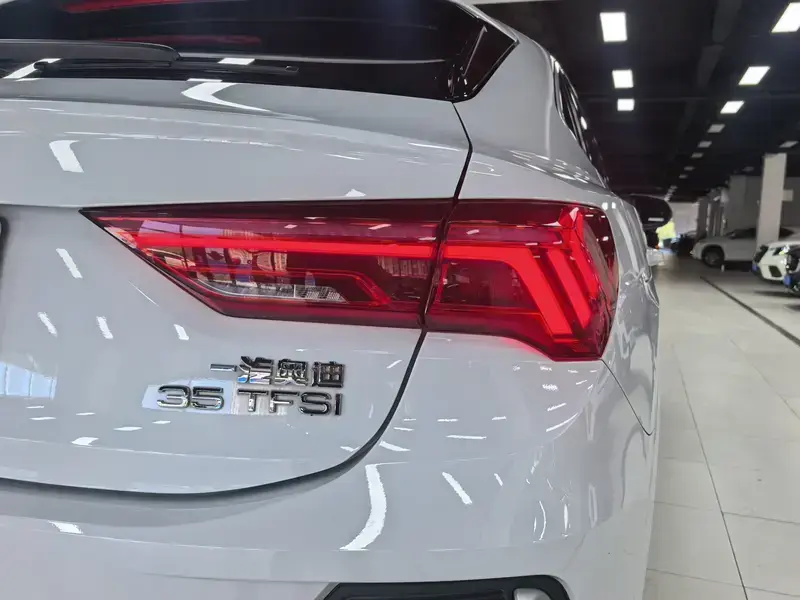 2022 Audi Q3 Sportback с пробегом 31 000 км