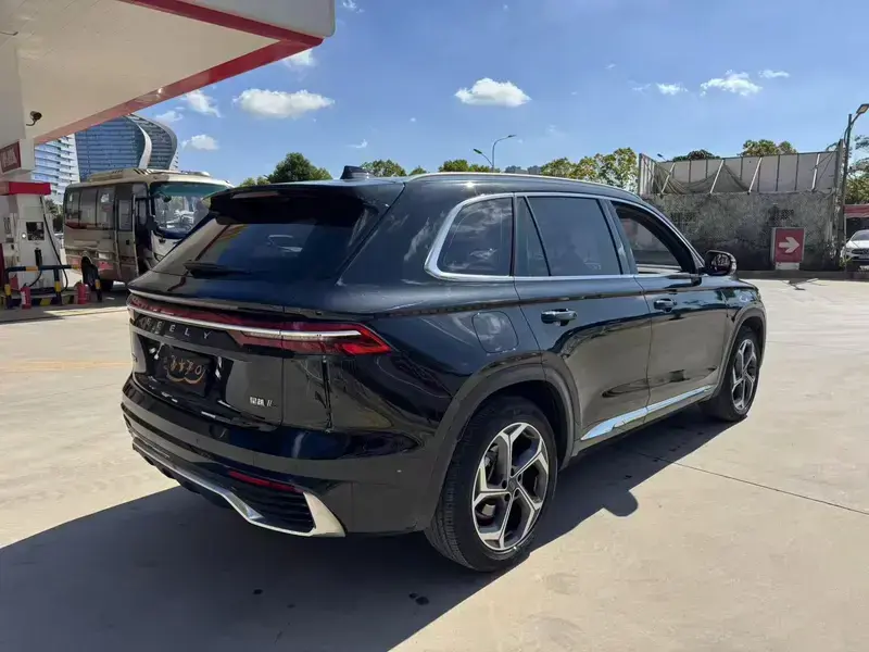 2024 Geely Monjaro с пробегом 36 000 км