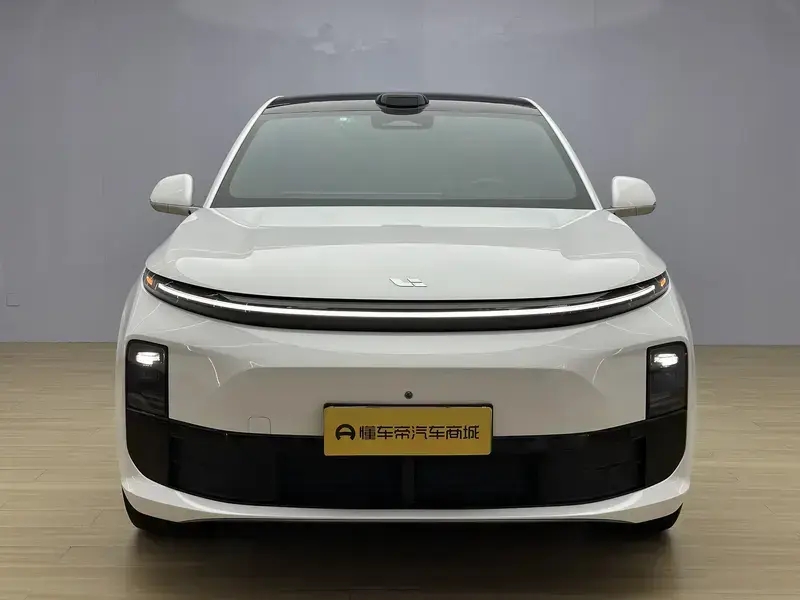 2024 Li Auto (Lixiang) L6 с пробегом 61 400 км