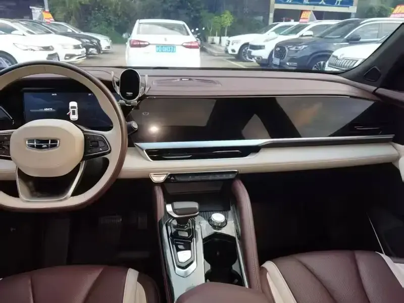 2021 Geely Monjaro с пробегом 65 000 км