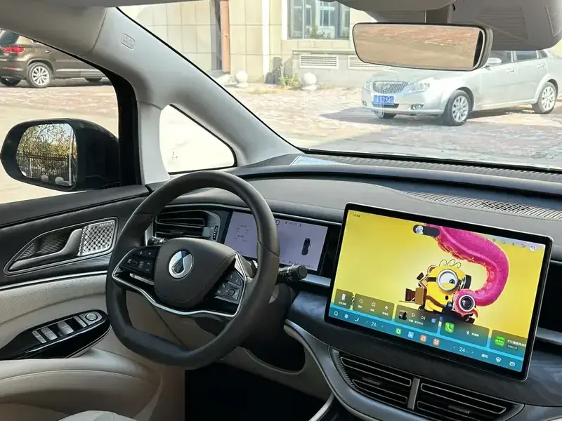 2025 Denza D9 с пробегом 31 000 км