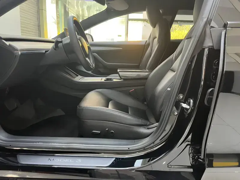 2021 Tesla Model 3 с пробегом 50 000 км