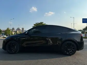 2021 Tesla Model Y с пробегом 73 000 км