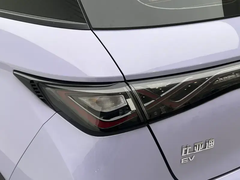 2023 BYD Dolphin с пробегом 56 900 км