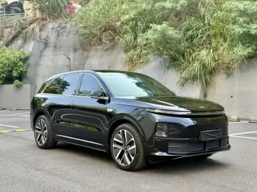 2024 Li Auto (Lixiang) L6 с пробегом 43 000 км