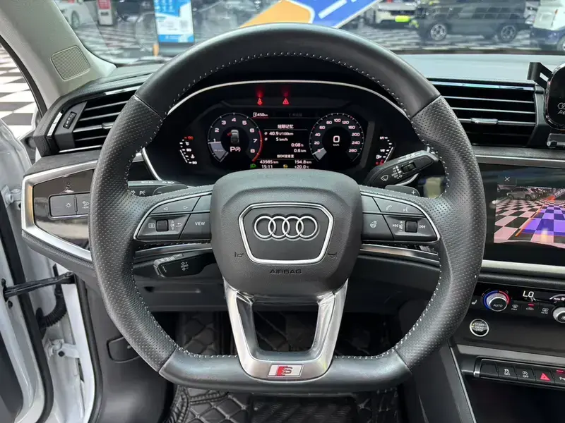 2022 Audi Q3 Sportback с пробегом 43 000 км