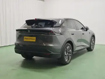 2026 Changan Deepal S07 с пробегом 700 км