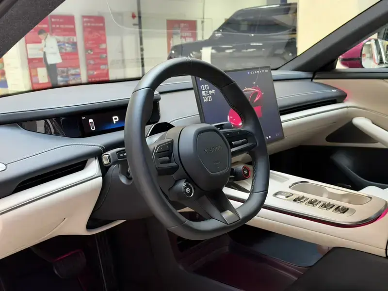 2024 Xiaomi SU7 с пробегом 18 000 км
