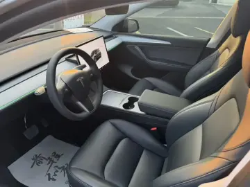 2024 Tesla Model Y с пробегом 30 200 км