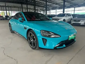 2024 Xiaomi SU7 с пробегом 14 000 км