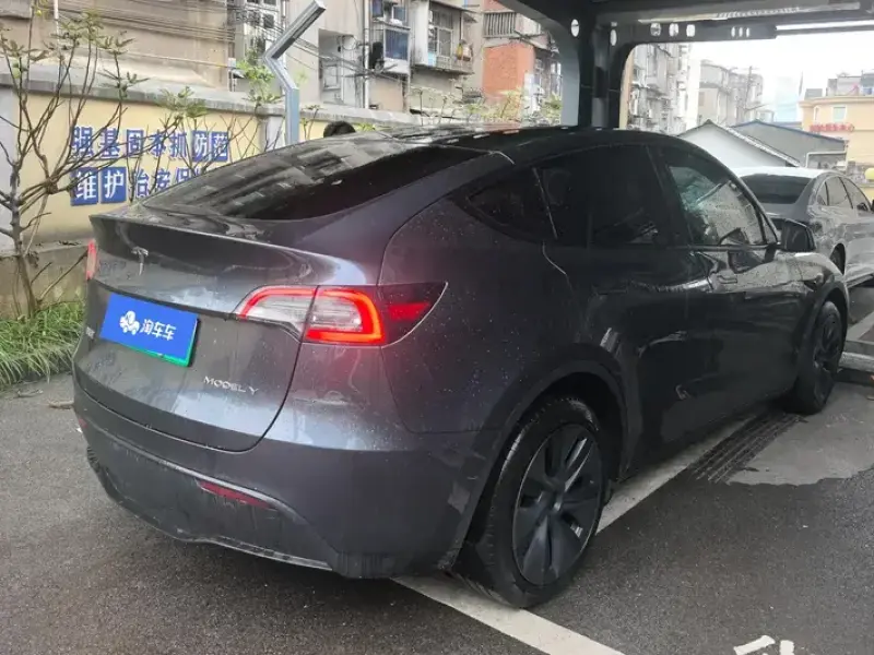 2024 Tesla Model Y с пробегом 85 000 км