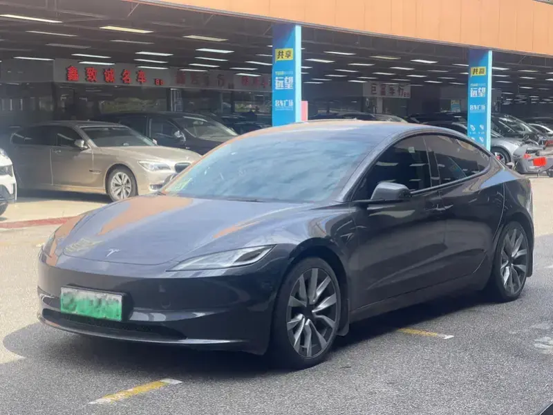 2023 Tesla Model 3 с пробегом 58 000 км