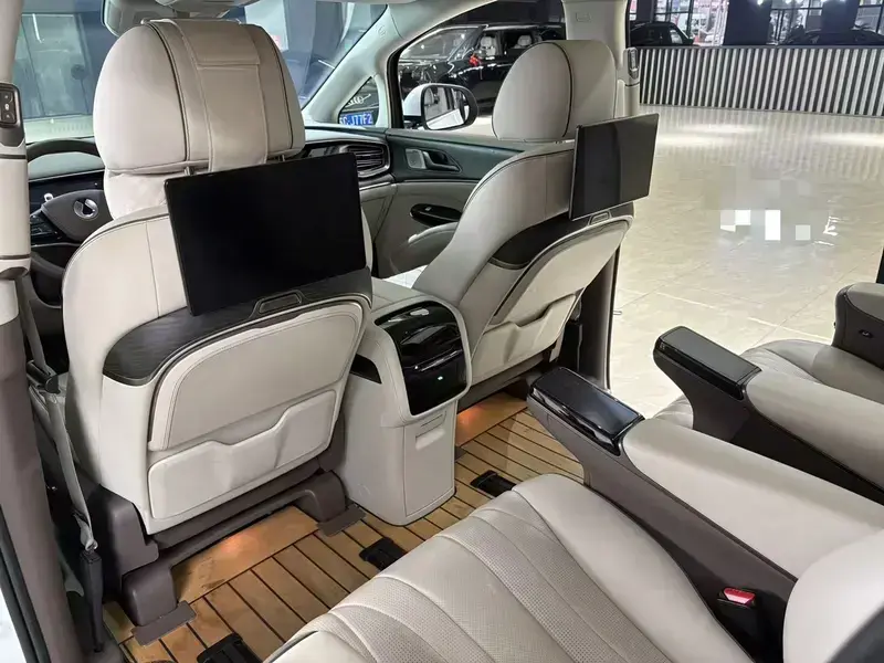 2022 Denza D9 с пробегом 116 000 км