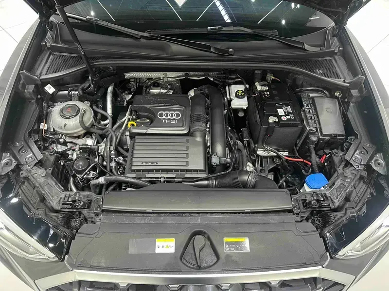 2023 Audi Q3 с пробегом 33 400 км