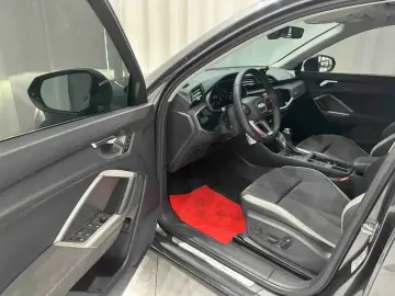 2023 Audi Q3 с пробегом 33 400 км