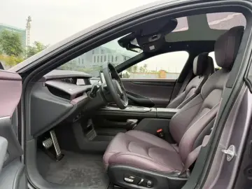 2024 Xiaomi SU7 с пробегом 19 000 км