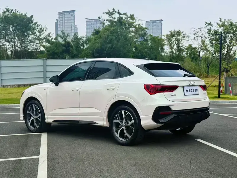 2022 Audi Q3 Sportback с пробегом 7 000 км