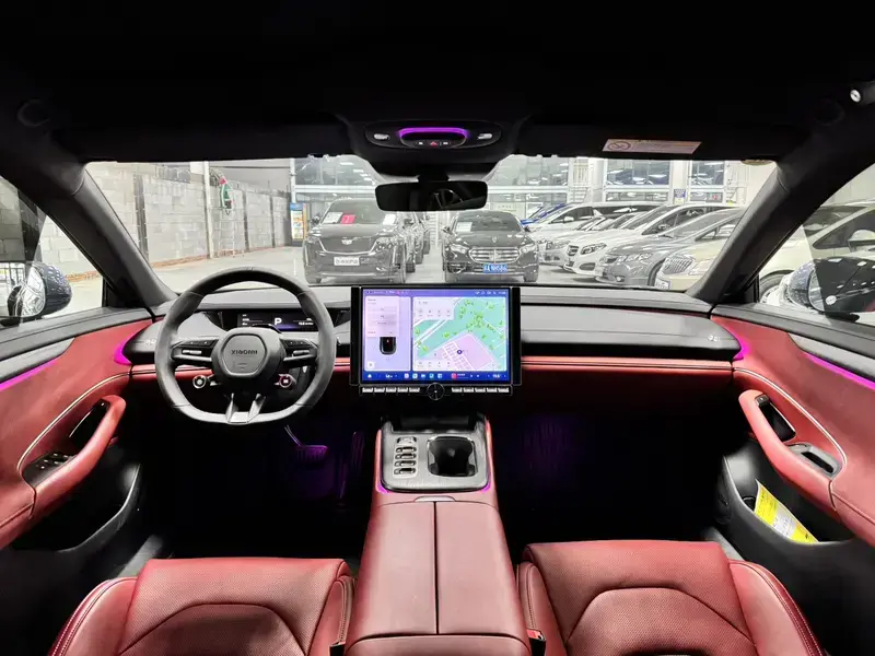 2024 Xiaomi SU7 с пробегом 35 000 км