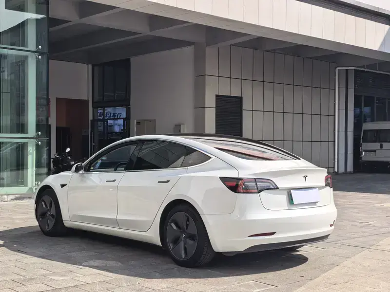 2020 Tesla Model 3 с пробегом 71 000 км