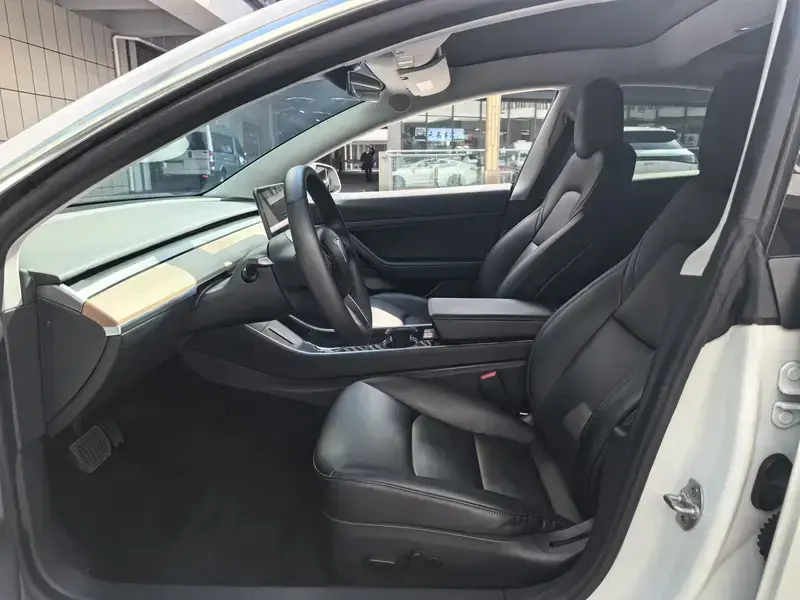2020 Tesla Model 3 с пробегом 71 000 км