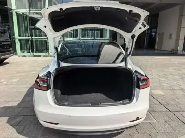 2020 Tesla Model 3 с пробегом 71 000 км