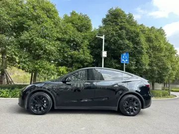 2022 Tesla Model Y с пробегом 71 000 км