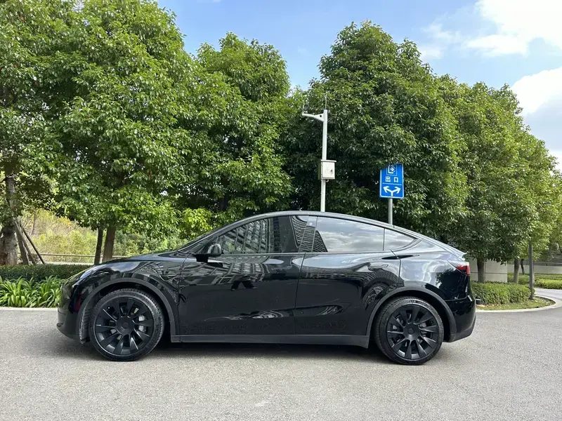 2022 Tesla Model Y с пробегом 71 000 км